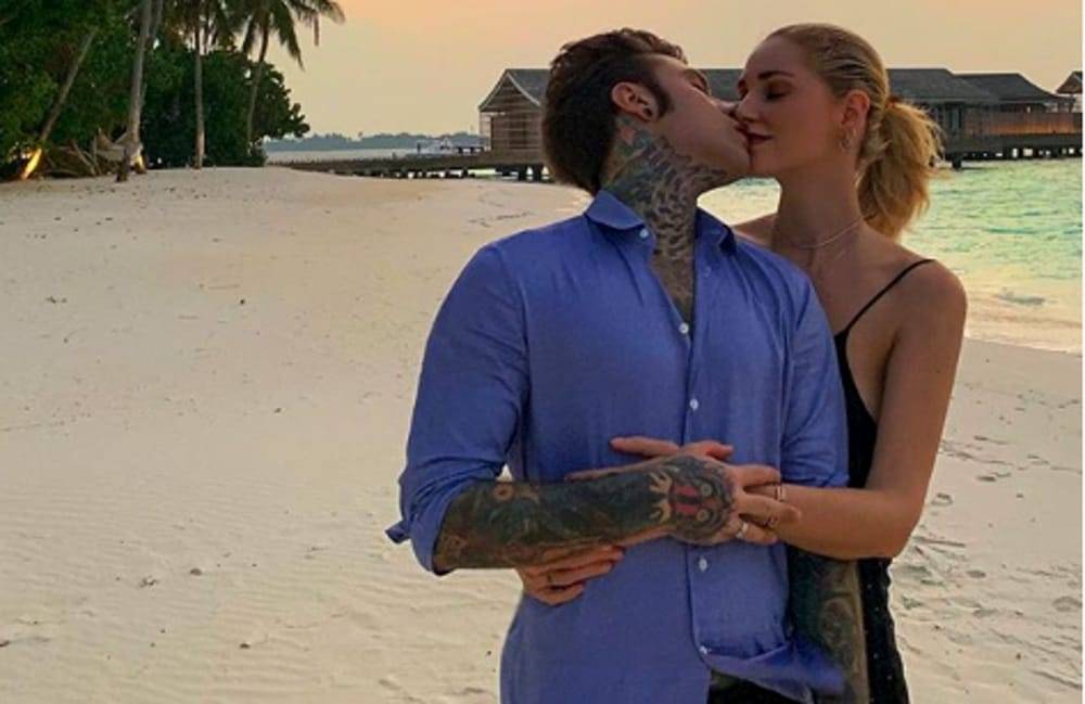 chiara ferragni e fedez brutalizzati sul web social