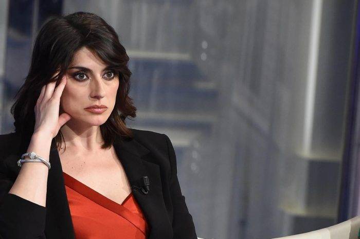 Elisa Isoardi, bersagliata e criticata su Instagram: "Mi hai deluso, l'hai fatto per farti notare"