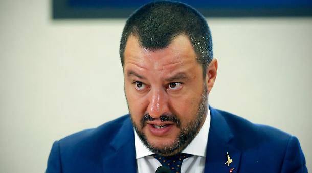 Caso Diciotti, tutti in piazza per Matteo Salvini: "In difesa del Capitano