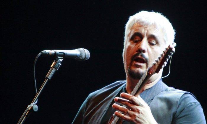 Sanremo 2019, polemica social per il premio a Pino Daniele: "E' una vergogna"