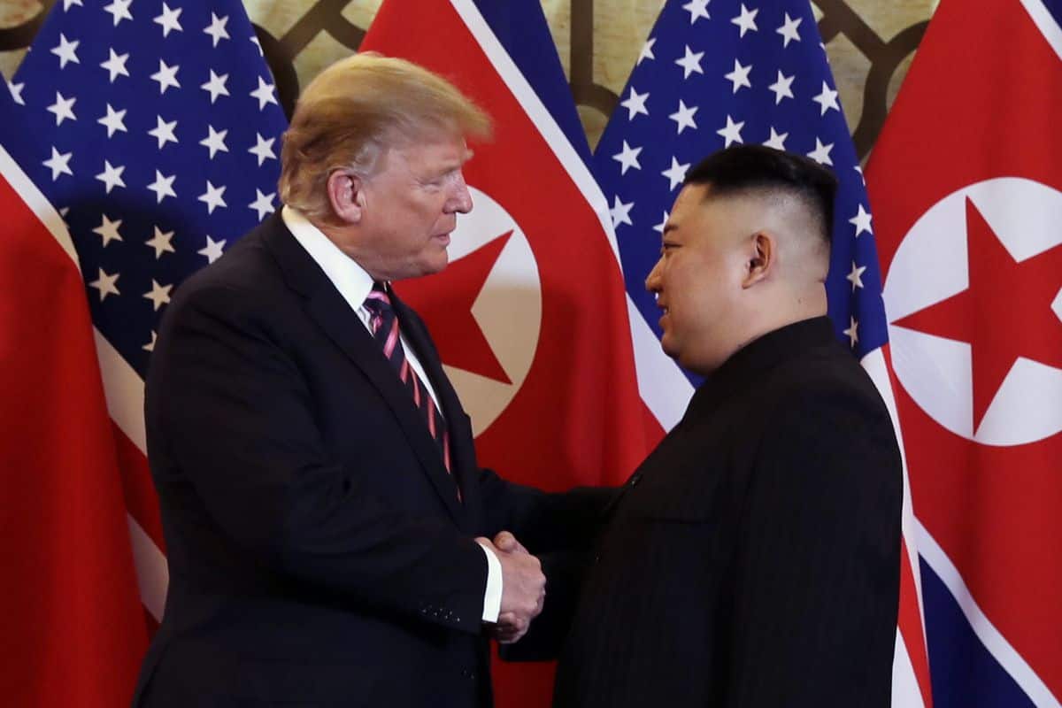 Donald Trump, fallito l'incontro con Kim: "Nessun accordo"