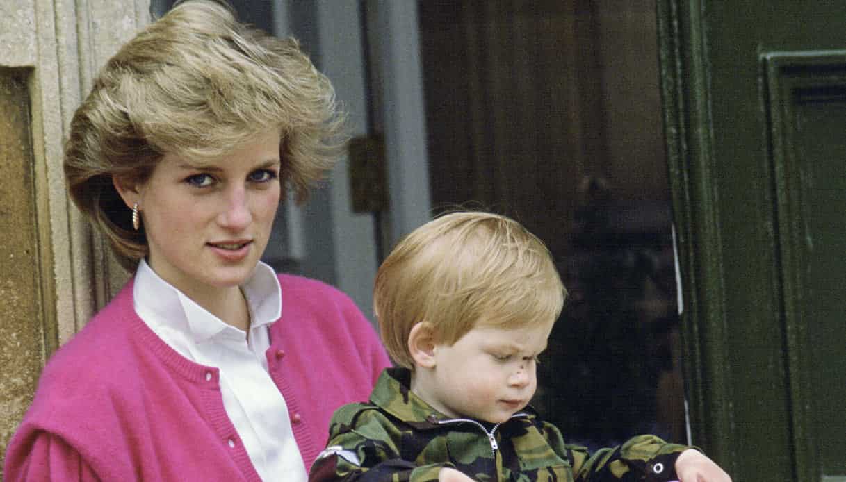 Lady Diana, una luna di miele tra dolore, indifferenza e lacrime