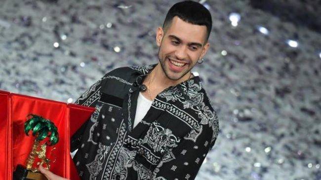 Sanremo 2019, vince Mahmood tra critiche e fischi. Matteo Salvini: "La canzone italiana più bella?!"