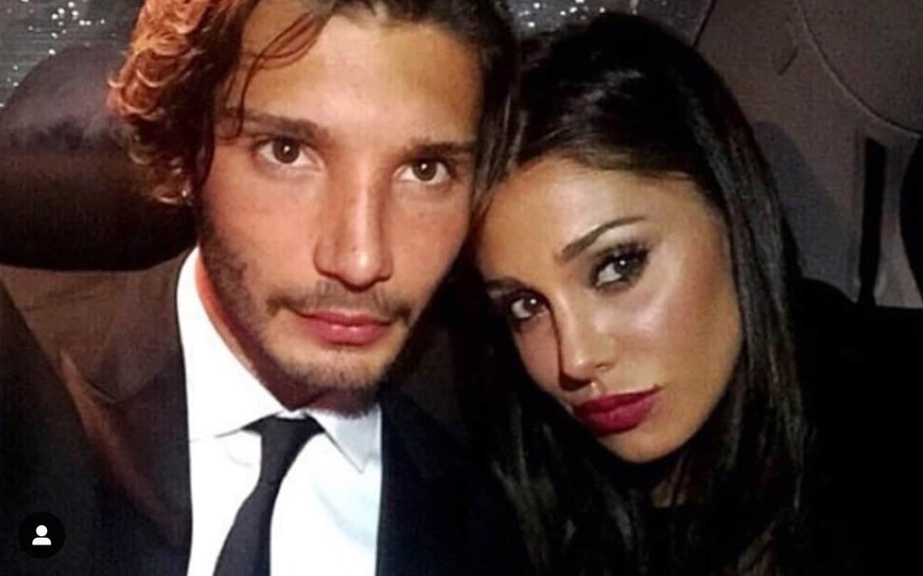 Belen Rodriguez e Stefano De Martino, il messaggio nella notte: "Prendi decisioni se vuoi che accada"