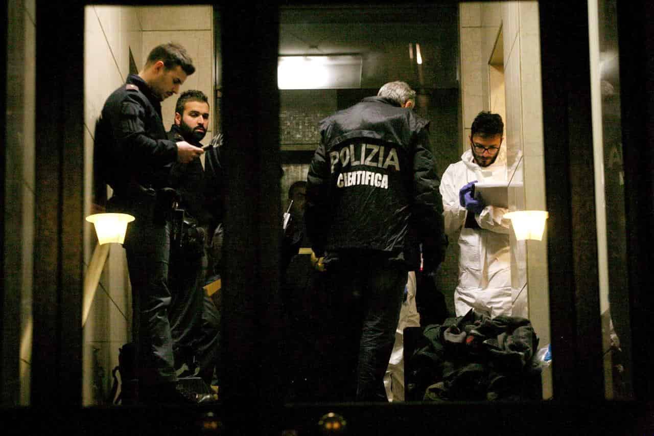 Donna uccisa a Milano, il compagno in Questura. La Polizia: "L'avevamo salvata due volte"