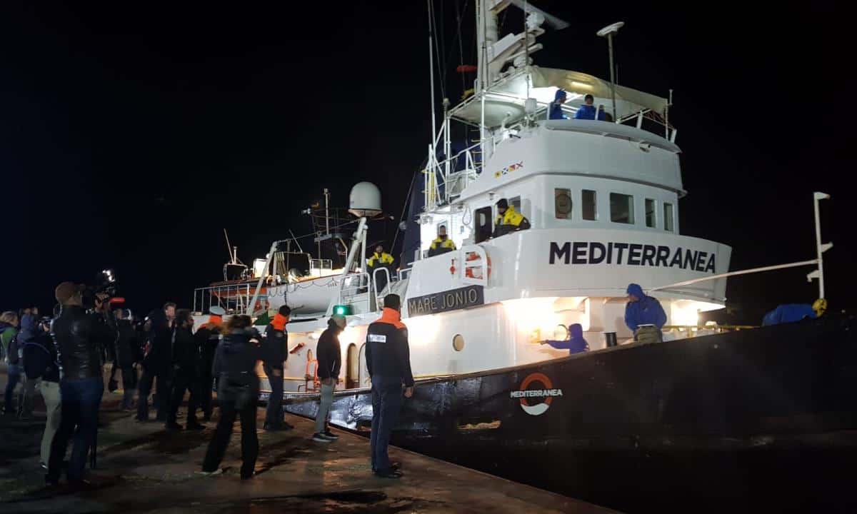 Mare Jonio, indagato il Capitano della nave: "Rifarei tutto, io salvo vite umane"