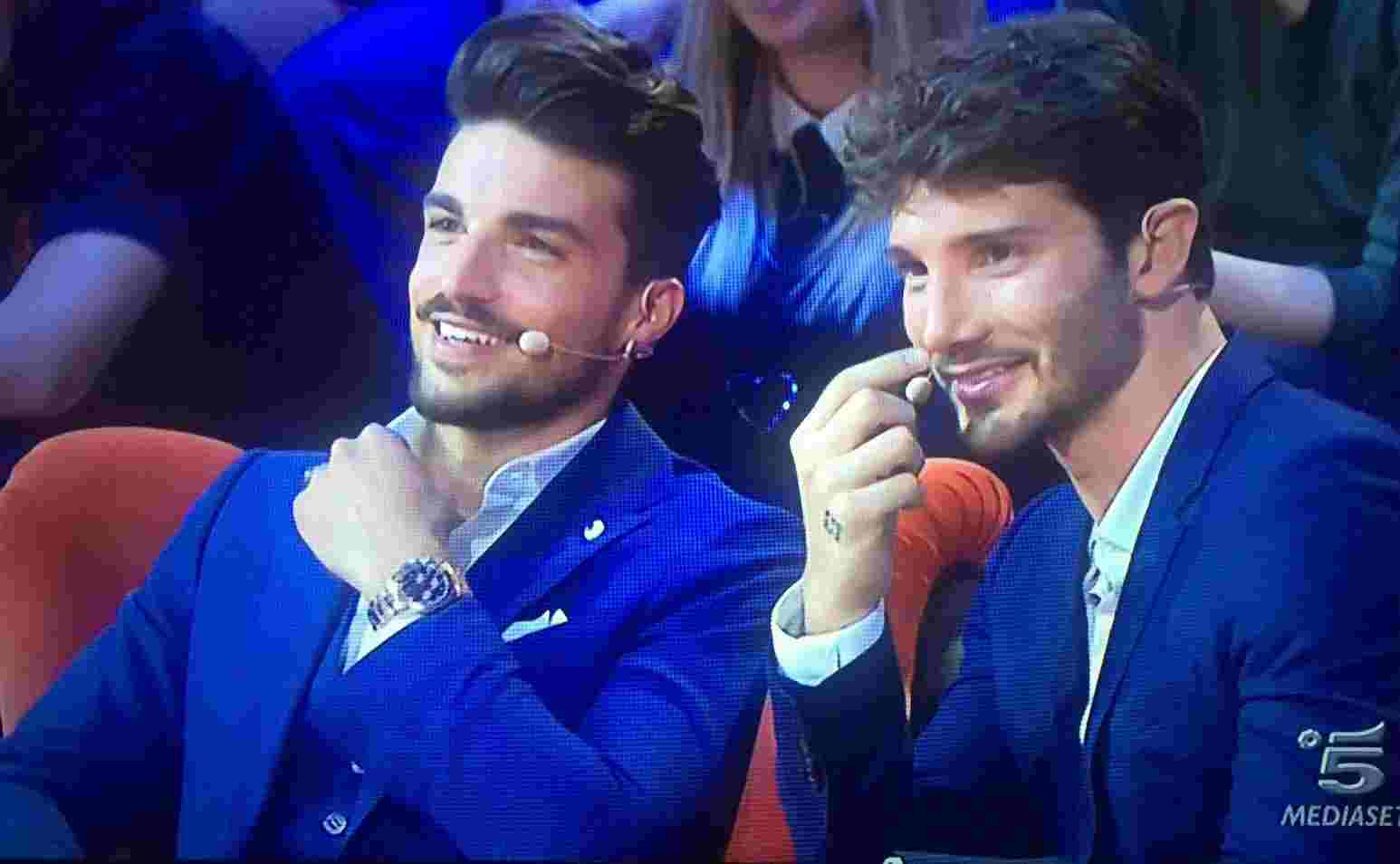 Mariano Di Vaio finisce in ospedale, fan preoccupati: ecco cosa è successo