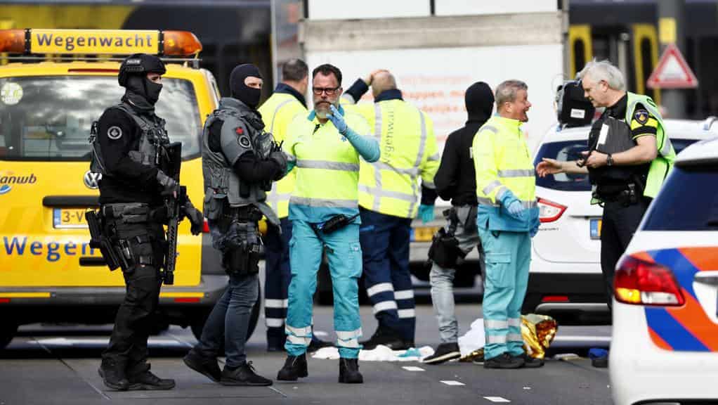 Olanda, sparatoria sui passeggeri di un tram: possibile attacco terroristico