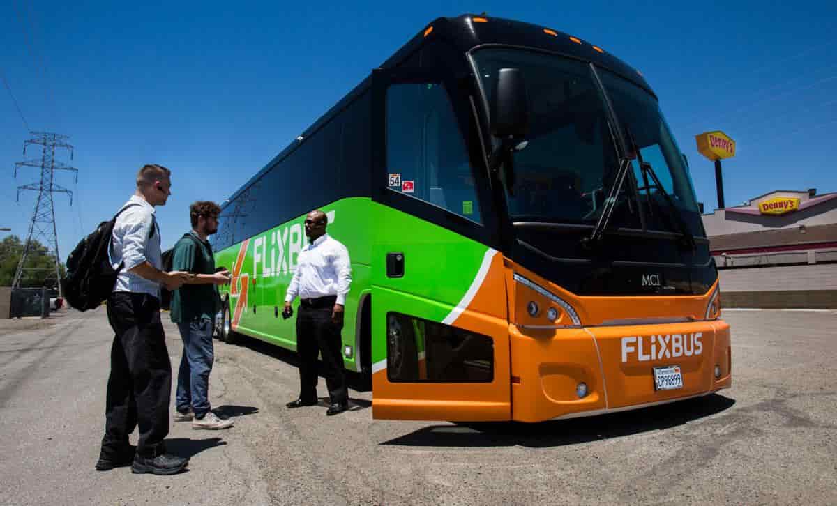 Flixbus, autisti italiani arrestati in Francia: "Fate scappare i migranti"