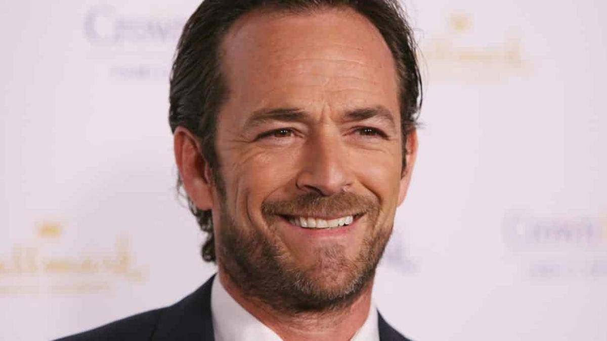 Luke Perry, situazione drammatica gli amici confessano: "Non vogliamo perderlo"