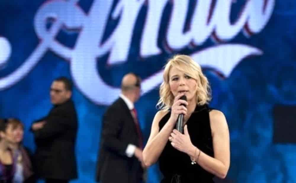 maria de filippi rivela uno dei direttori artistici del serale di amici