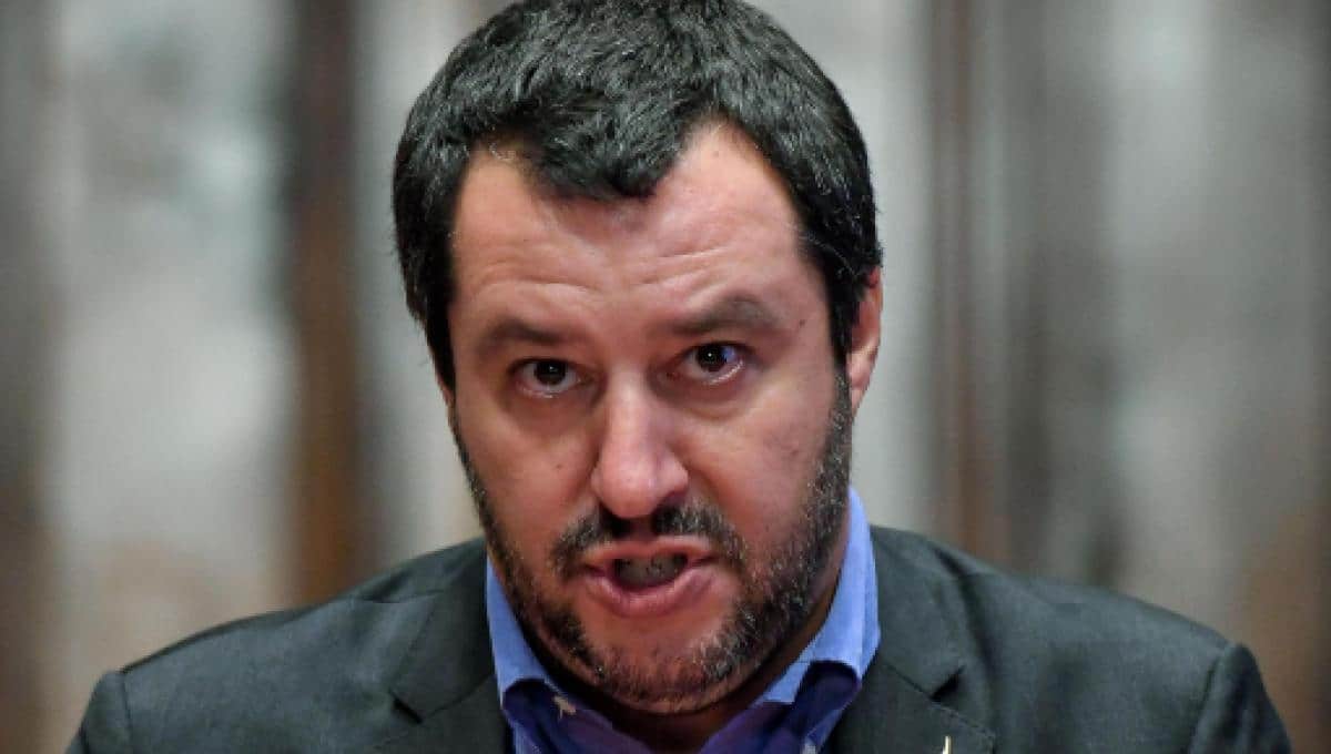 Matteo Salvini, frena tutti: "Non cambio idea sui migranti, i porti restano chiusi"