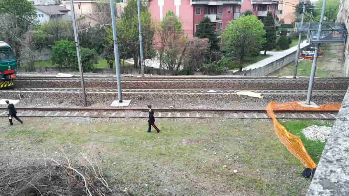 Milano, ragazzo decapitato dal treno