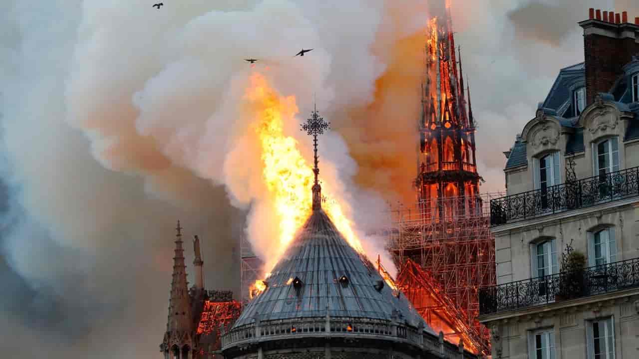 Parigi Incendio Notre Dame