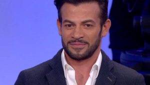 Gianni Sperti è Mark Caltagirone? La verità