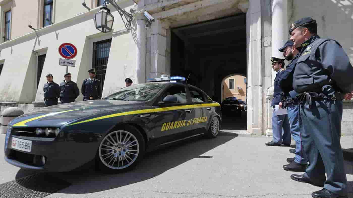 Scandalo tangenti Lombardia, arresti pubblica amministrazione e politica