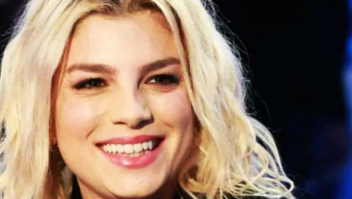 Emma Marrone mamma per Muccino