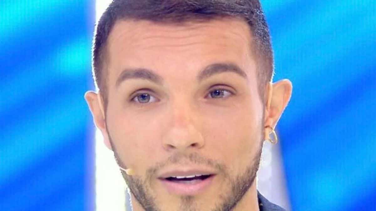 Marco Carta, il padre dell'infermiera coinvolta nel furto rompe il silenzio