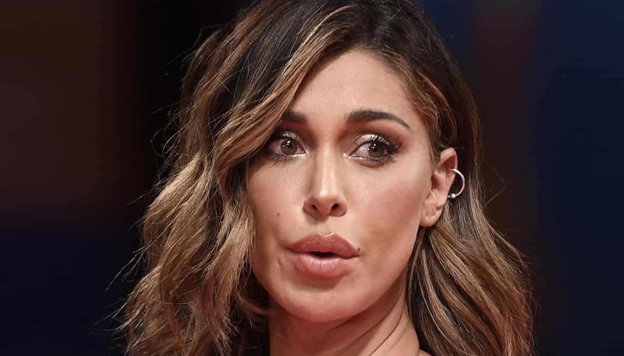 Belen Rodriguez dimentica le mutandine