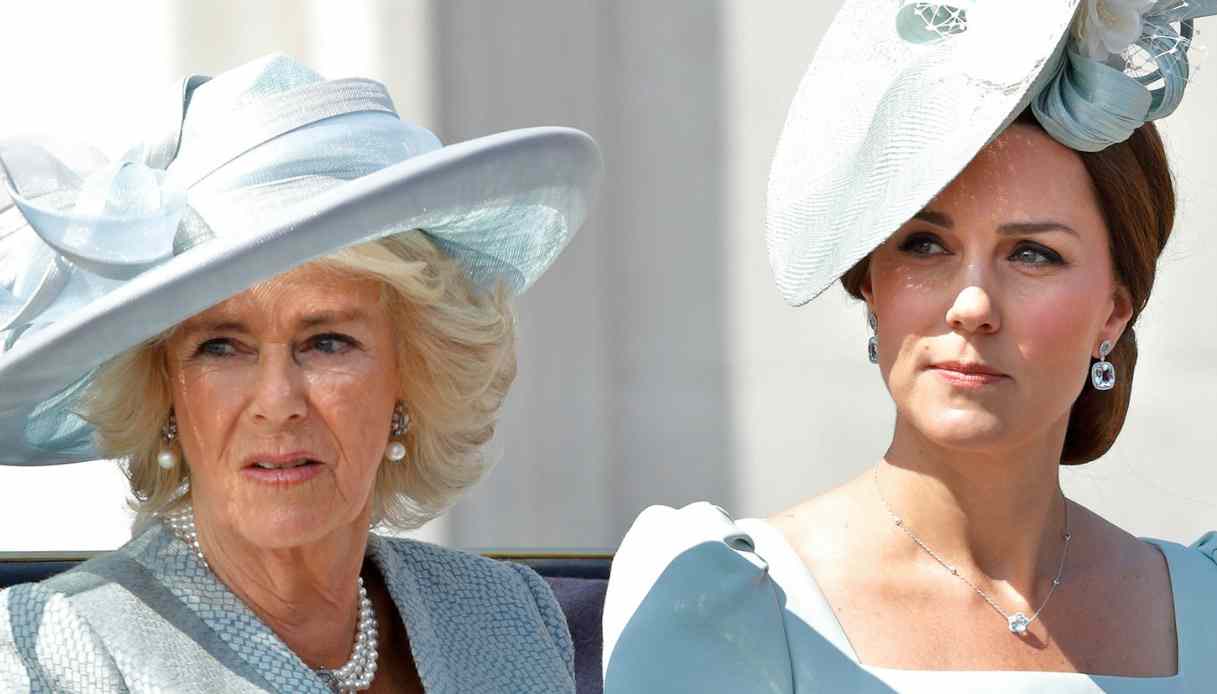 Kate Middleton sgridata da camilla parker ordine della giarrettiara