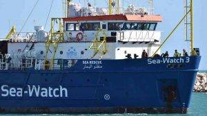 Sea Watch, cedu nega lo sbarco della nave a Lampedusa