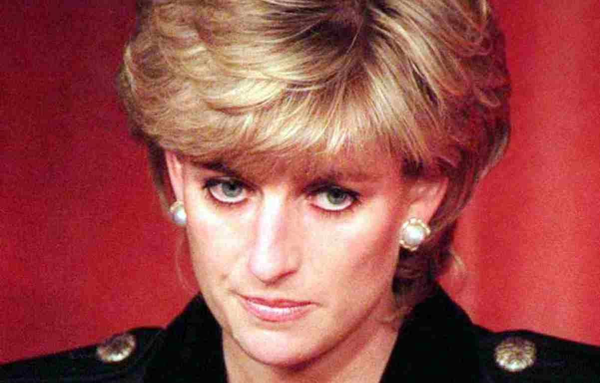 Lady Diana, il tenero motivo per cui chinava sempre la testa