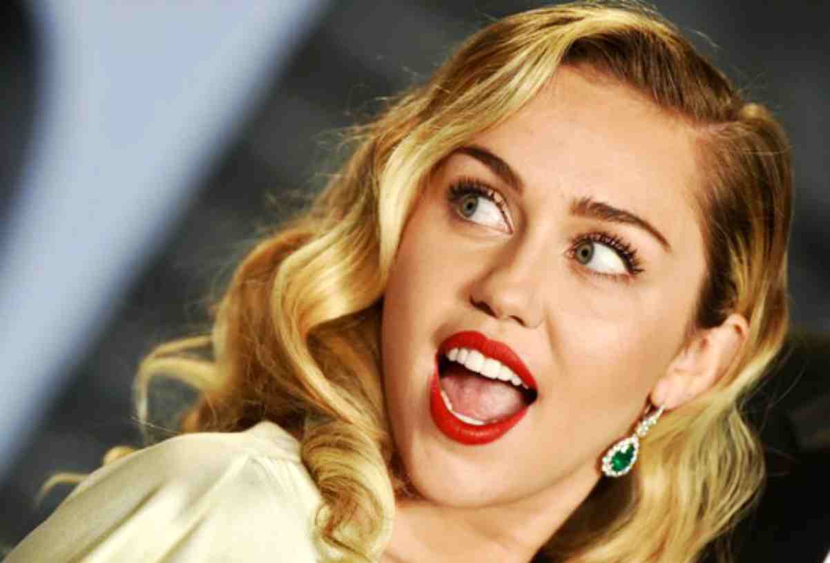 Miley Cyrius: 'Non sono etero'