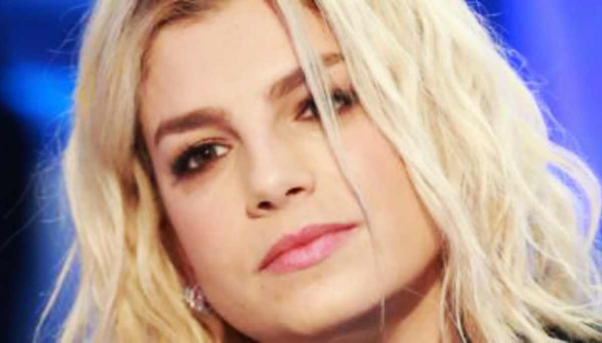 Emma Marrone, sul set nell'ospedale dove si è curata il cancro