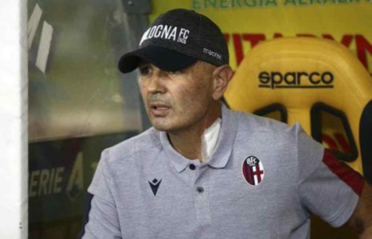 tifosi augurano la morte a Sinisa Mihajlovic, l'allenatore malato di leucemia