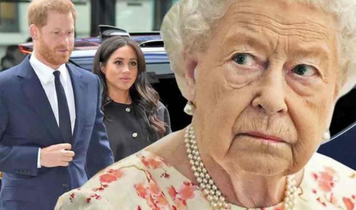 regina elisabetta offesa dal riufiuto dell'invito a balmoral, le conseguenze per harry e meghan