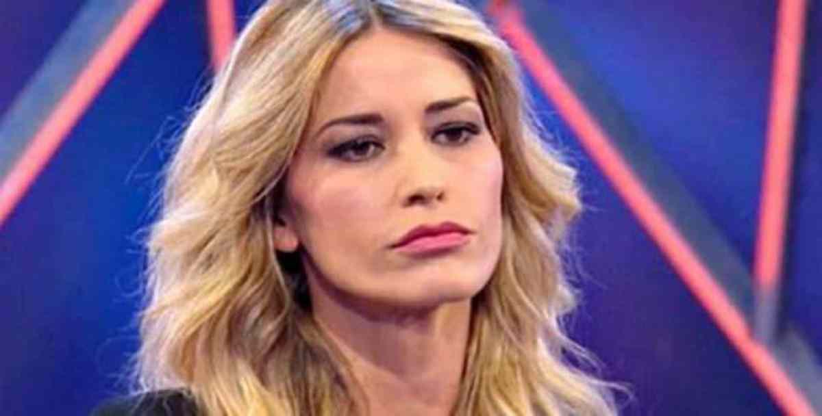 elena santarelli perchè ha scritto il libro e perchè è in terapia