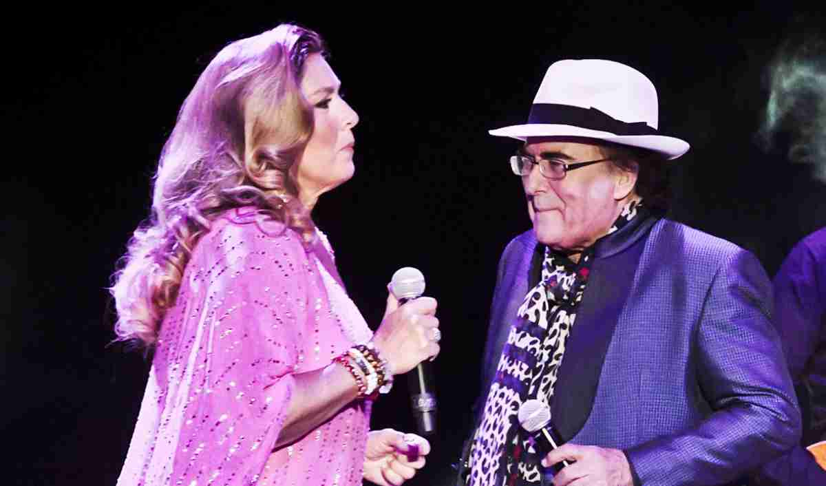 Al Bano e Romina, la palpatina sul palco e la dichiarazione d'amore