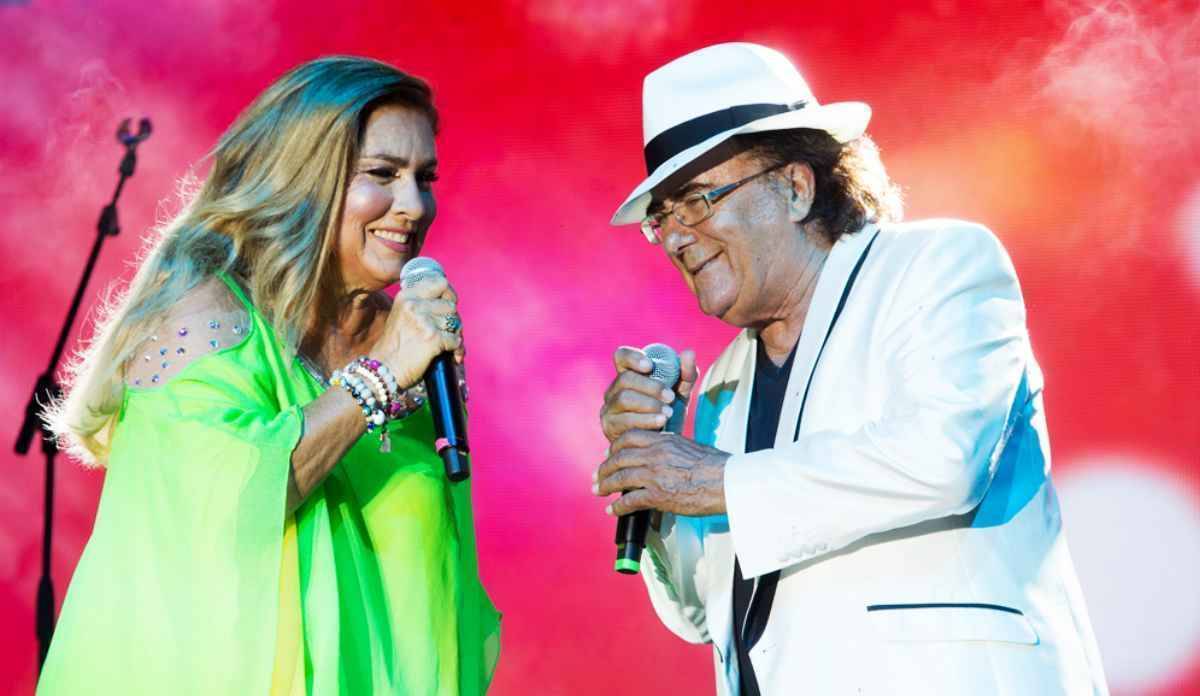 Al Bano, imbarazzato sul palco per romina carrisi