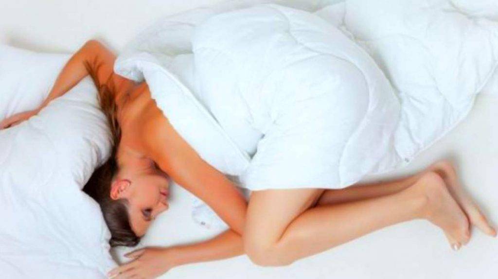 Posizioni per dormire, quale scegli? Scopri la tua personalità, vantaggi e svantaggi