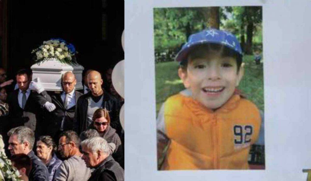 Bimbo morto a scuola, il commovente funerale del piccolo Leonardo