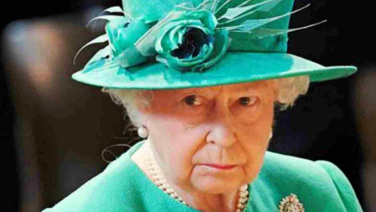Famiglia Reale Bisogna Snellirla Attacco Dei Politici A Buckingham Palace