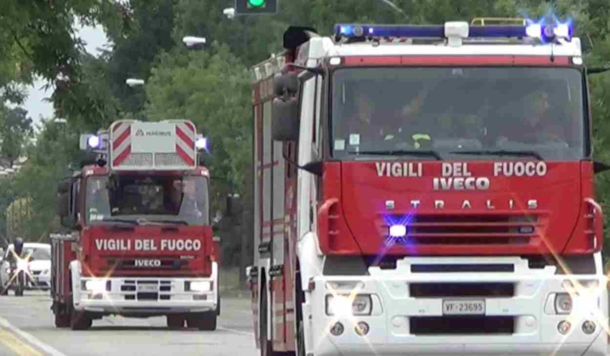 Scoperti due cadaveri a Milano dai Vigili del Fuoco: "Bruciati in un incendio"