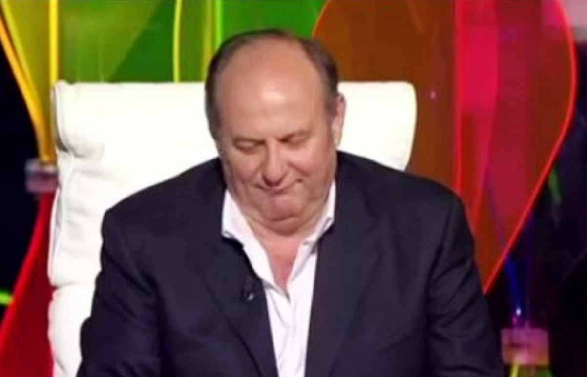 Gerry Scotti imbarazzo a Tu sì que vales