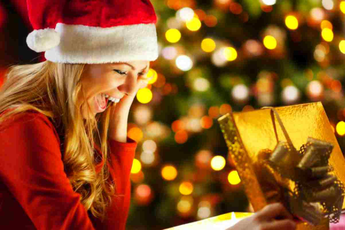 Regali Di Natale Alla Fidanzata.Regali Di Natale 5 Idee Regalo Originali Per Stupire La Fidanzata