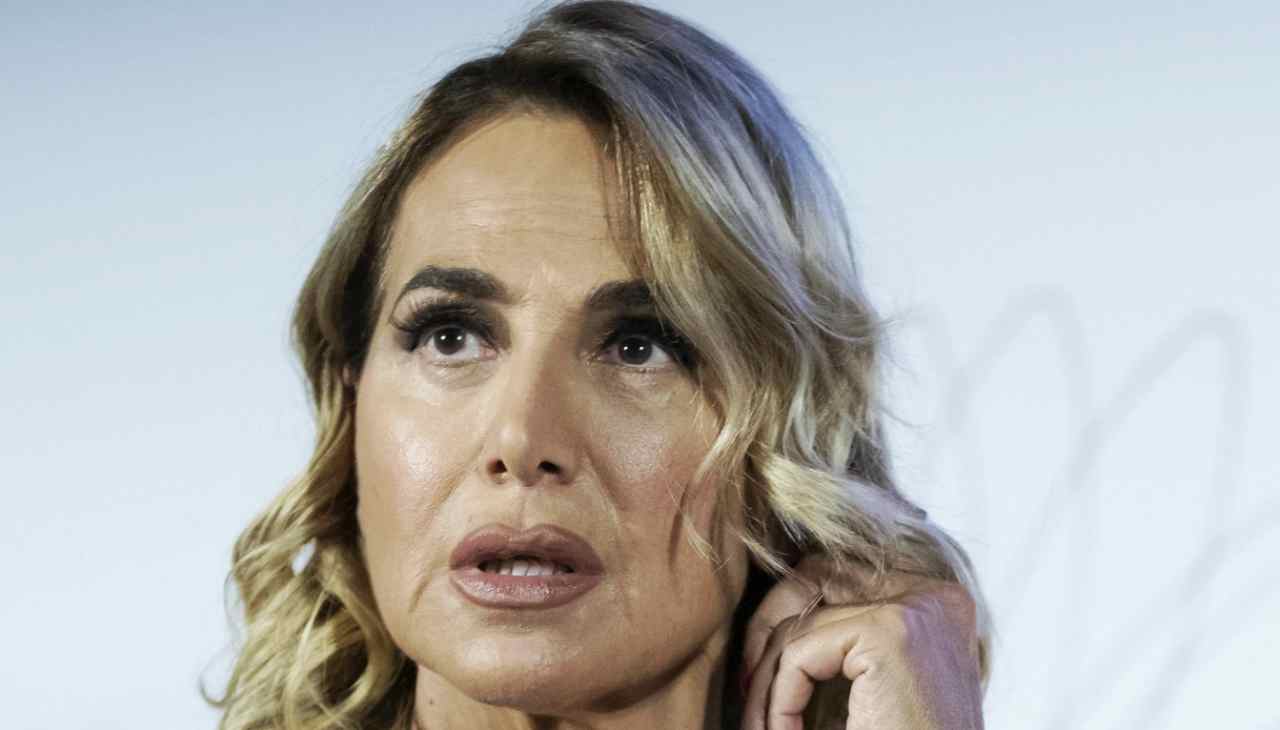 Barbara D'Urso, la conduttrice nel mirino dei gieffini