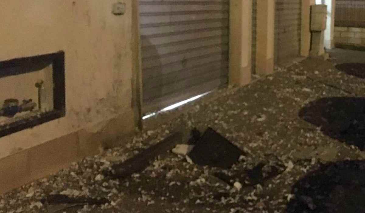 bomba centro anziani foggia