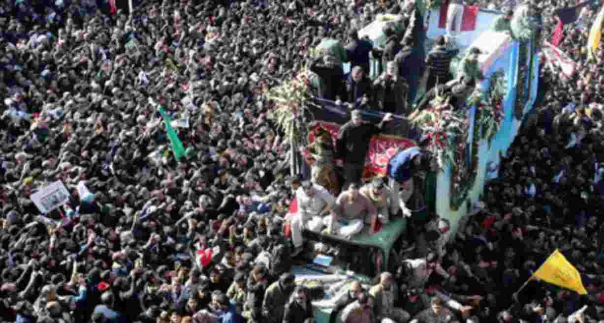 Funerali Soleimani, cresce il bilancio di morti e feriti per la calca: rinviata la sepoltura