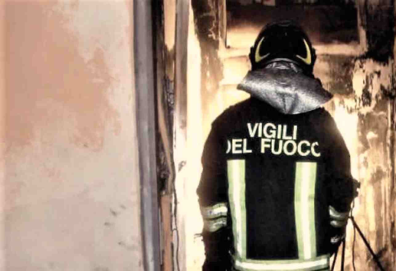 Ragazzino morto tra le fiamme a Lucca: il padre ha fatto di tutto per salvarlo
