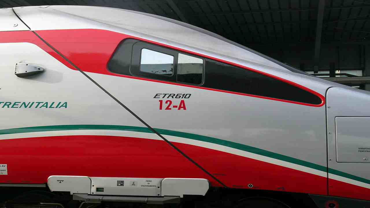 Frecciarossa, ragazzo travolto e trascinato per metri: tragedia a Cesena