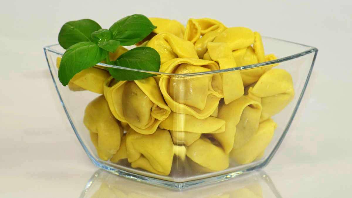 Richiamo alimentare, tortelloni ritirati dal noto supermercato: rischio contaminazione microbiologica