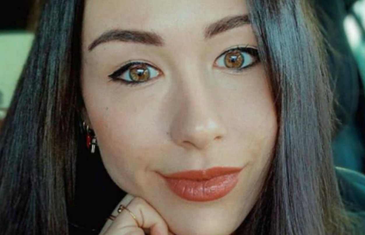 'Si chiamerà lucio' Aurora Ramazzotti mostra il pancino sui social: lo scatto social emoziona i fan