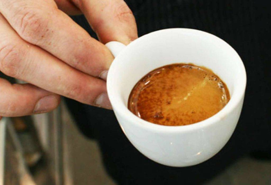 Caffè, perchè ci fa correre in bagno?