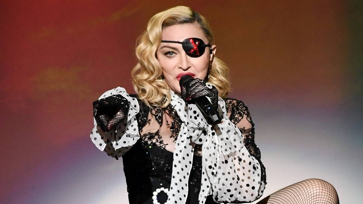 Madonna, l'incidente sul palco: trasportata in ospedale in lacrime