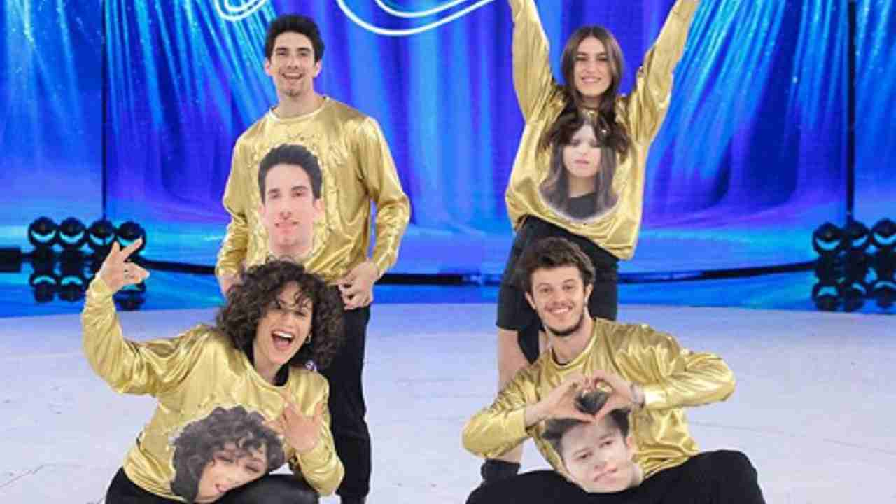 Amici 19