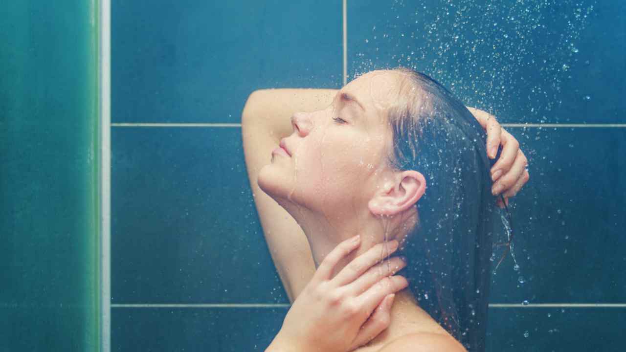 8 errori facendo la doccia